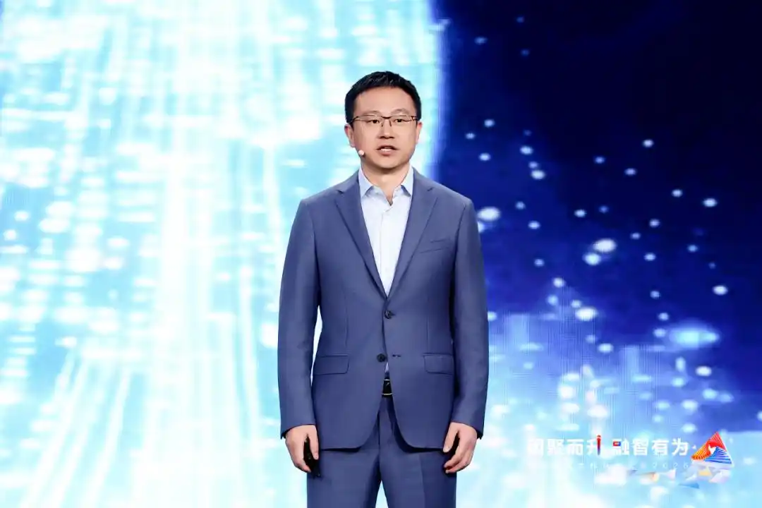 华为中国政企业务副总裁许超发表演讲
